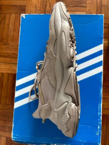Baskets homme Adidas ozweego 42