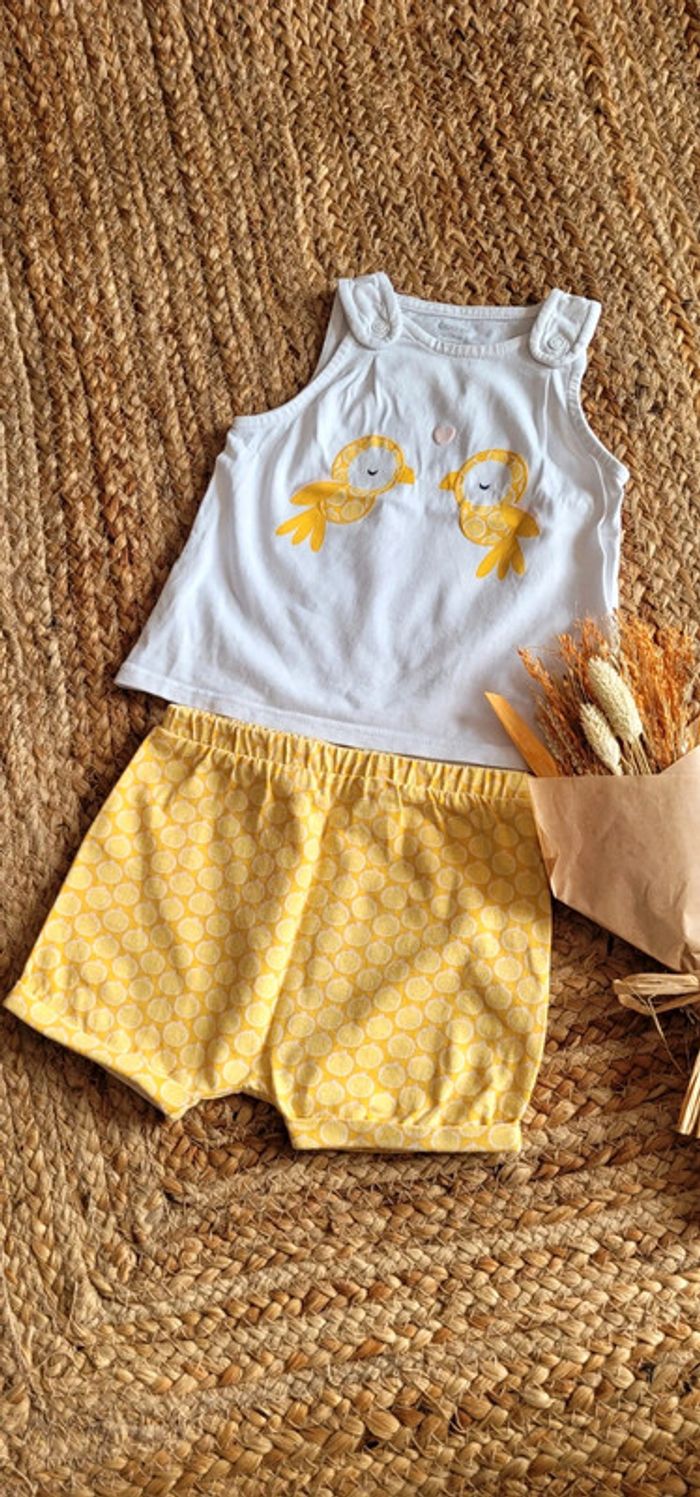 Magnifique Ensemble Short et Débardeur blanc jaune citron 🍋 perroquet Obaïbi 9mois comme neuf - photo numéro 2