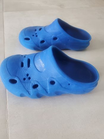 P 26 27 crocs