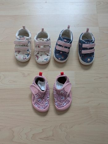 Lot chaussures bébé