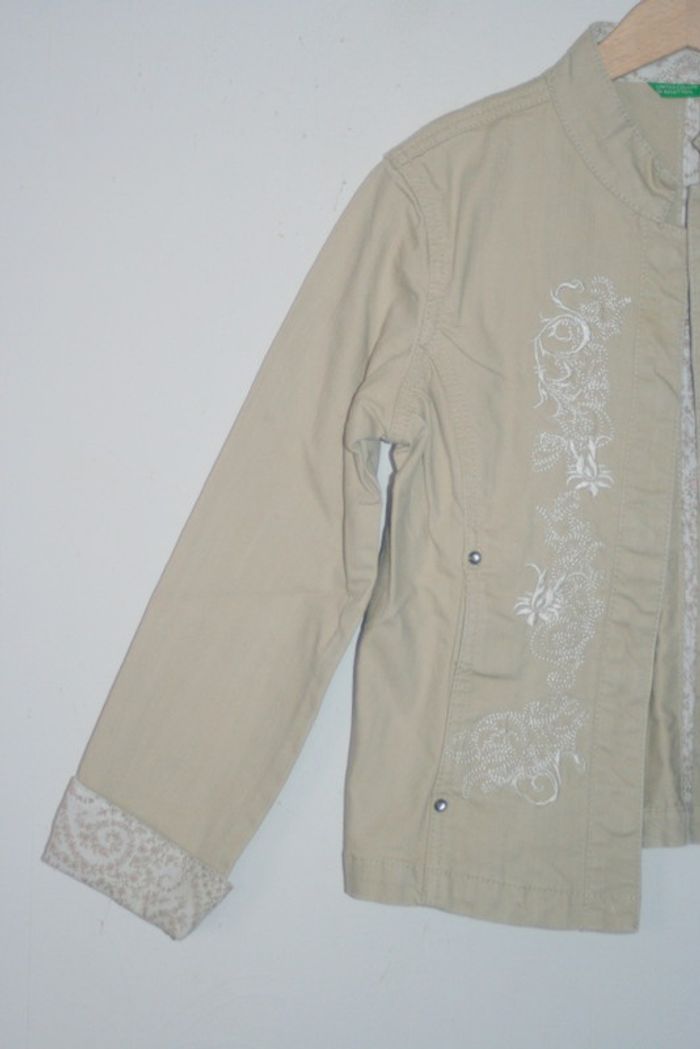 Veste Benetton beige 7/8 ans - photo numéro 2