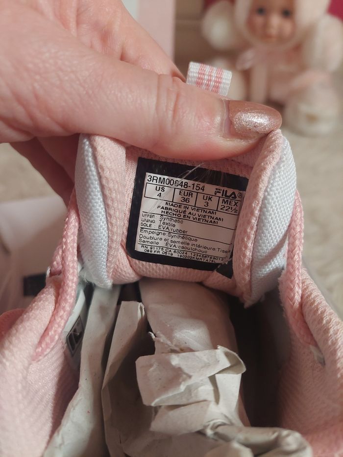 Baskets Fila Ray Junior rose/blanche T36 neuves authentiques 👟 - photo numéro 8