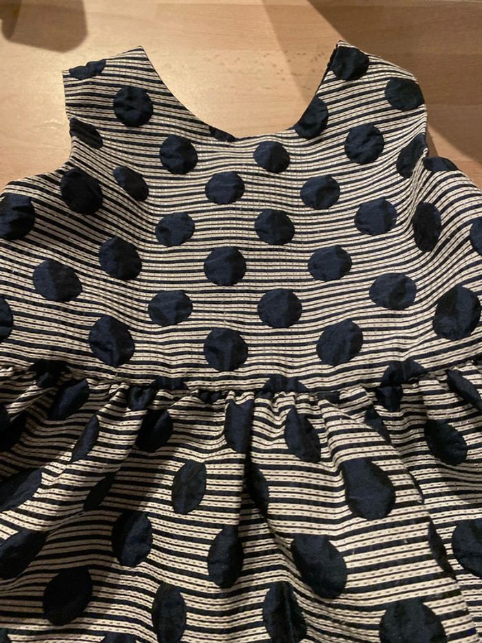 Robe 4-5 ans - photo numéro 2
