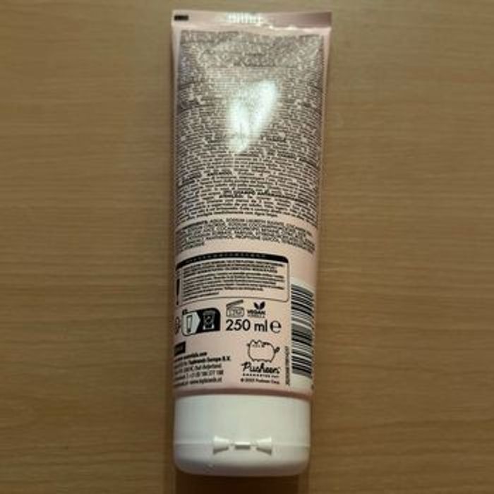 1 shampoing démêlant senteur Bubble gum neuf - photo numéro 2