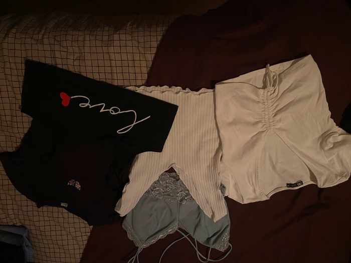 Lot de 5 crocs tops - photo numéro 2