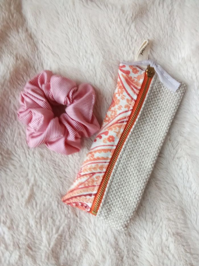 Lot Neuf trousse + scrunchie - photo numéro 1