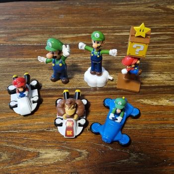 lot figurines MARIO