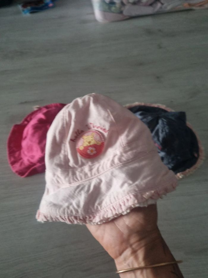 Lot 3 chapeaux - photo numéro 2