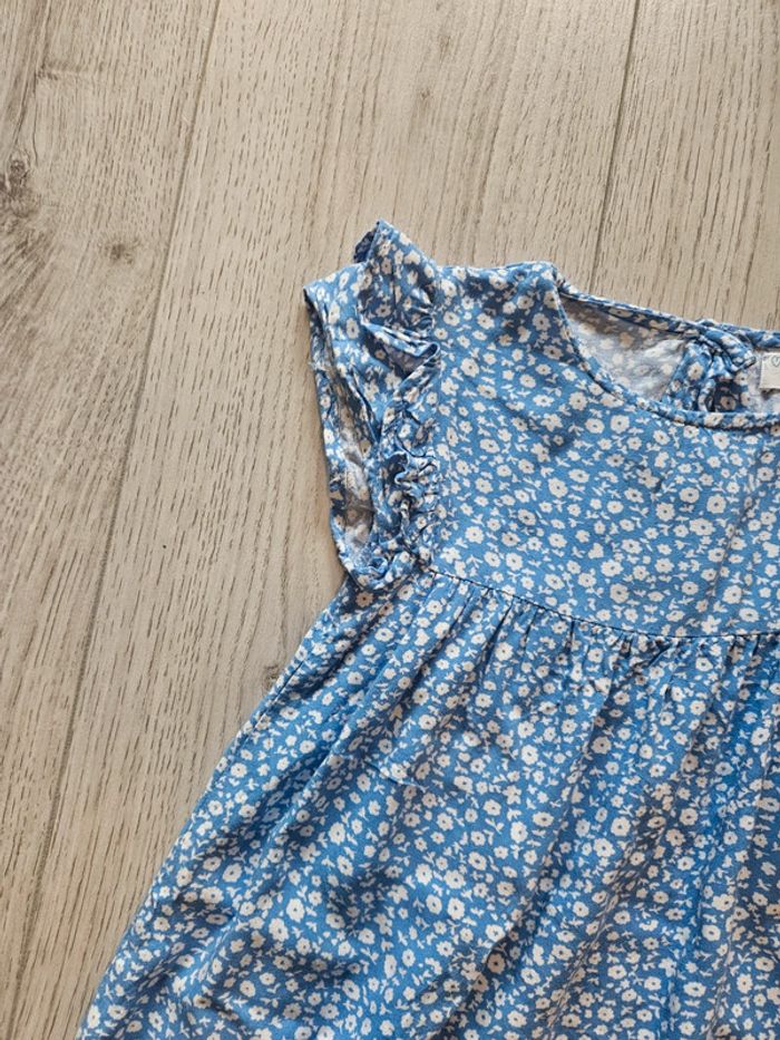 Robe fleurs bleu primark 6/7 ans - photo numéro 2