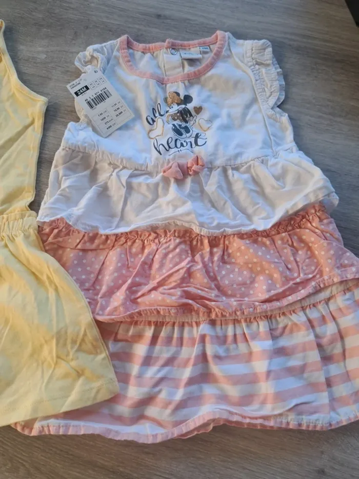 2 robes neuves taille 2 ans - photo numéro 2