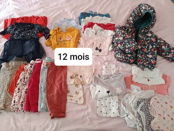 Lot vêtements fille 12 mois