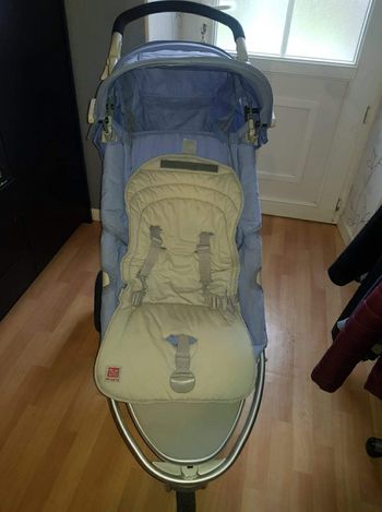 Poussette red castel