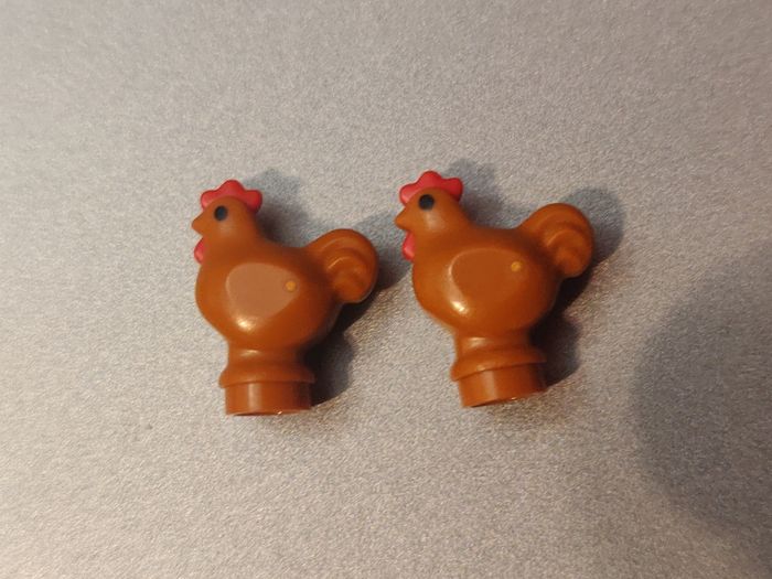 2 poules Lego - en parfait état jamais utilisées - vrai Lego - photo numéro 2