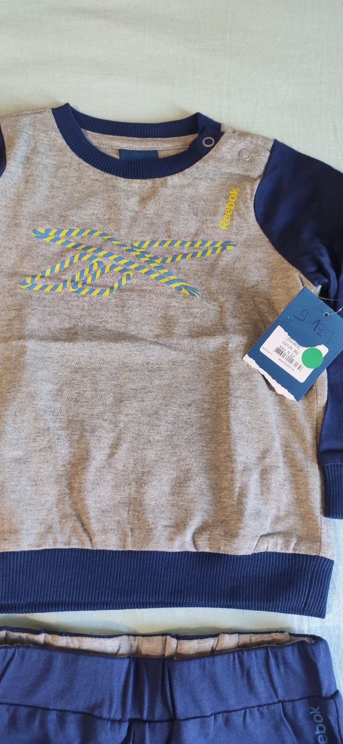 Ensemble jogging bébé garçon 9-12 mois Reebok. - photo numéro 3