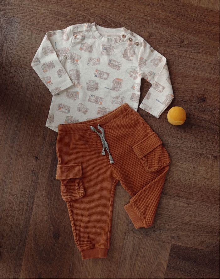 T-shirt et pantalon - photo numéro 4