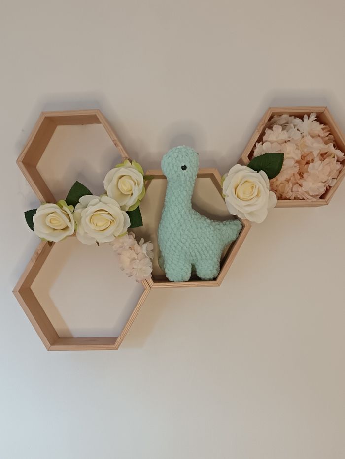 Peluche Dinosaure vert menthe au crochet