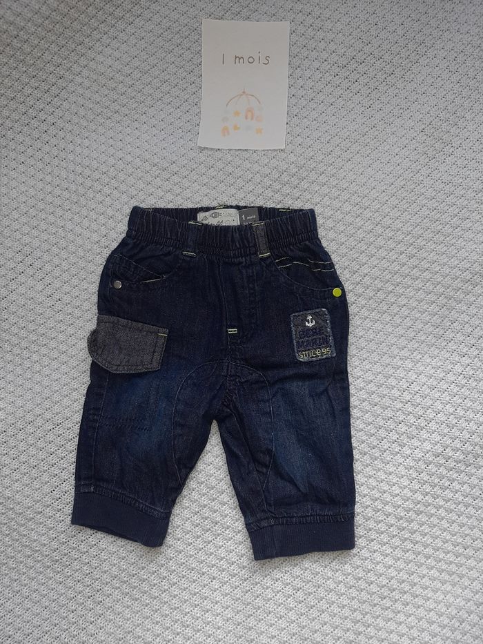 Lot vêtements bébé 1 mois, un gilet offert - photo numéro 4