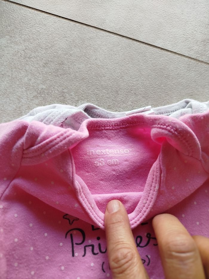 Lot body manches courtes 12 mois - photo numéro 4