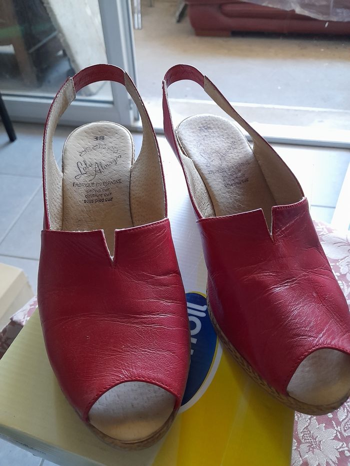 CHAUSSURES FEMME " LOLA ALMAGRO" TAILLE  38