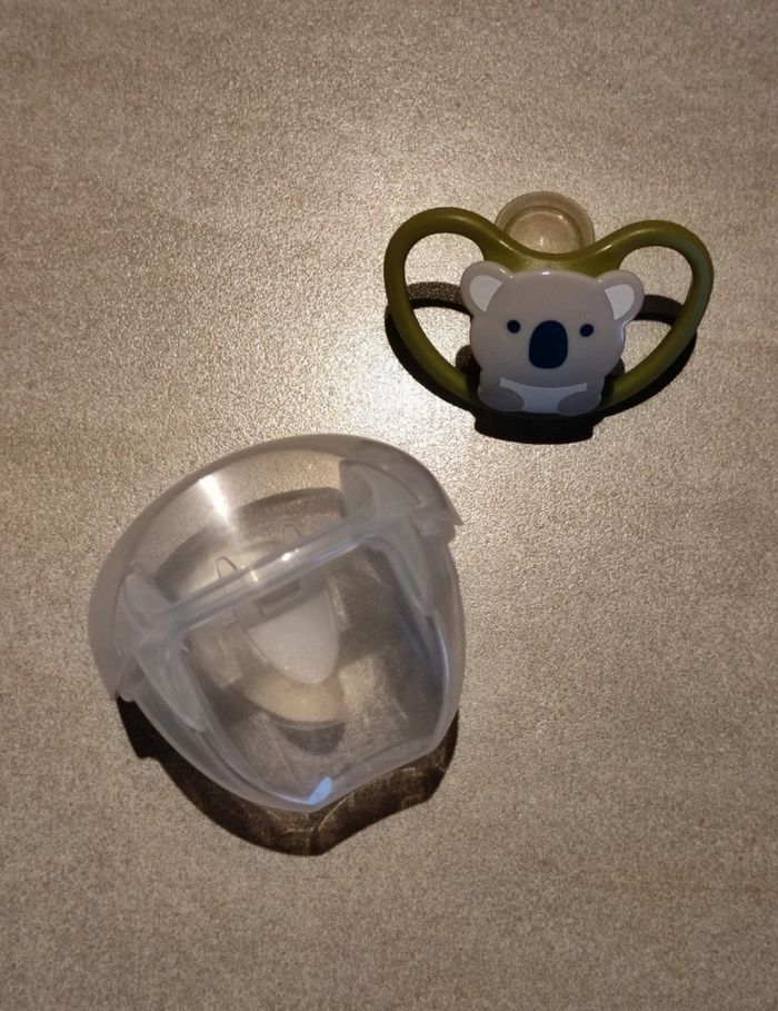 Tétine koala dans sa boîte de stérilisation - photo numéro 2