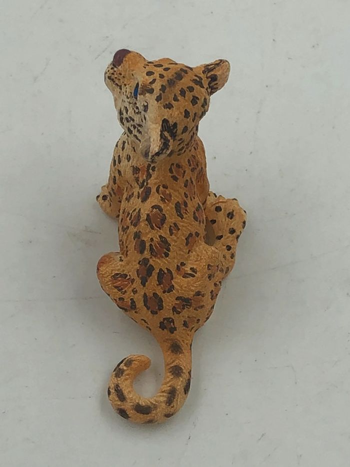 Figurine en PVC Bebe Guépard Schleich - photo numéro 2