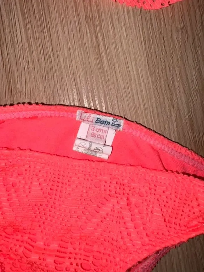 Maillot de bain parfait état 3 ans dentelle rose corail - photo numéro 2