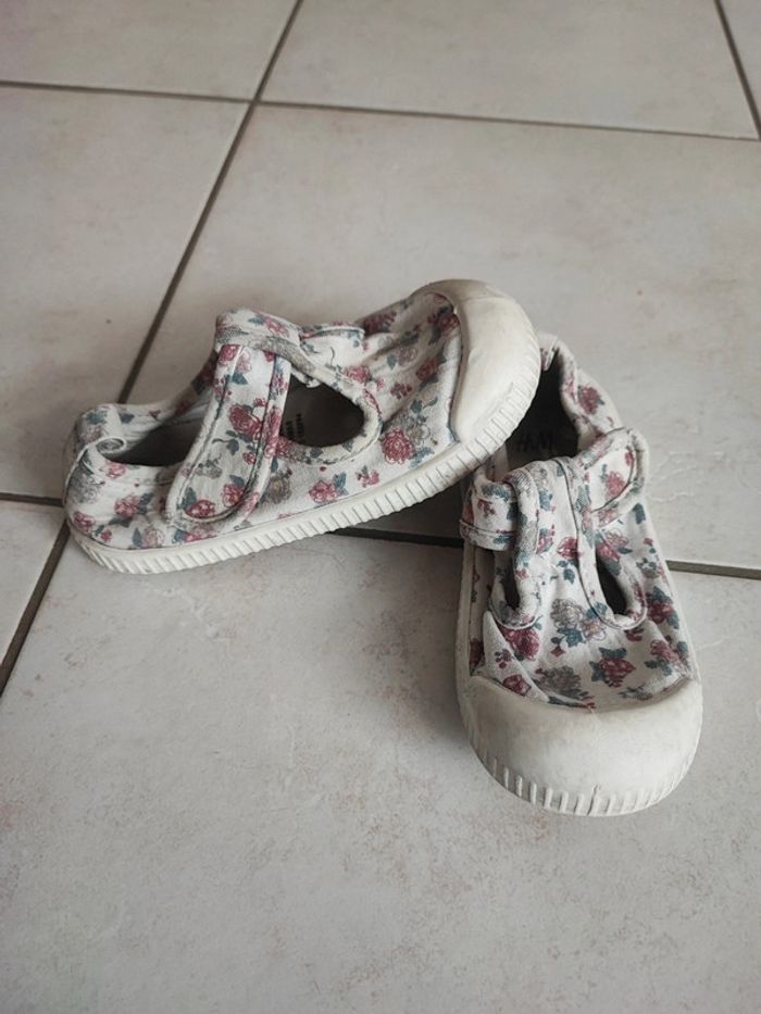 Ballerines/Sandales fille H&M taille 25 (78)