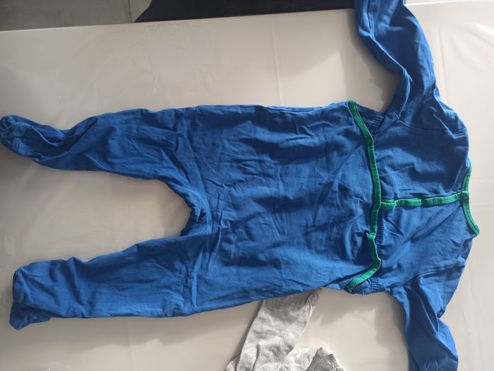 Lot pyjama 12 mois - photo numéro 5