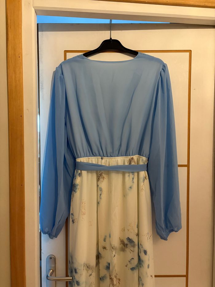 Robe longue bleu et beige jamais mise - photo numéro 6