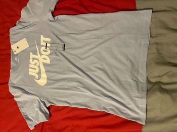 T-shirt Nike
