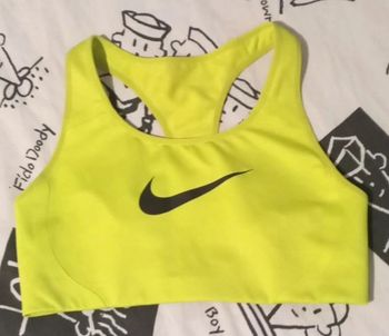 Brassière de sport Nike taille S