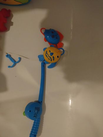 Jeu de bain cane a pêche et deux poissons