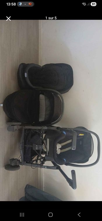 Poussette et boîte de lait 