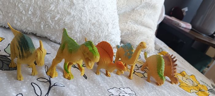Lot figurines dinosaures - photo numéro 2