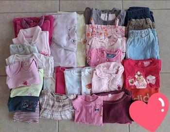 Lot de 27 vêtements fille en 6 mois