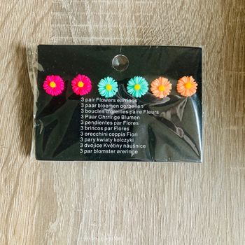 Lot de 3 paires de boucles d’oreilles | fleurs | neuves 🌸