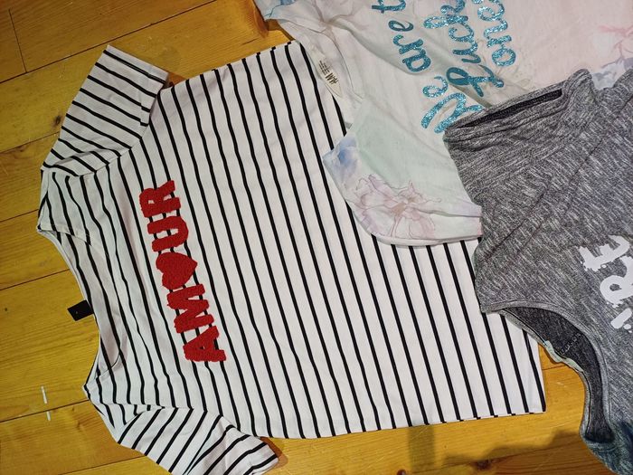 Lot 5 hauts 14/16 - photo numéro 2