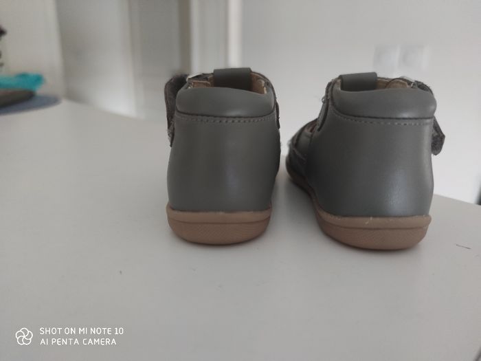 Chaussures cuir taille 20 tape à l'oeil NEUVE - photo numéro 4