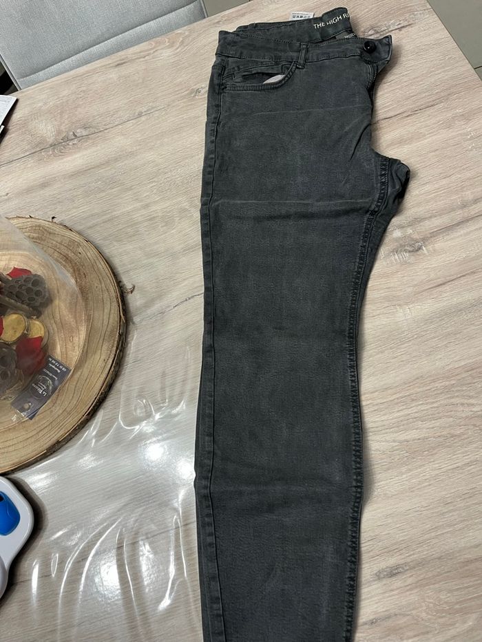 Jean taille 46 - photo numéro 4