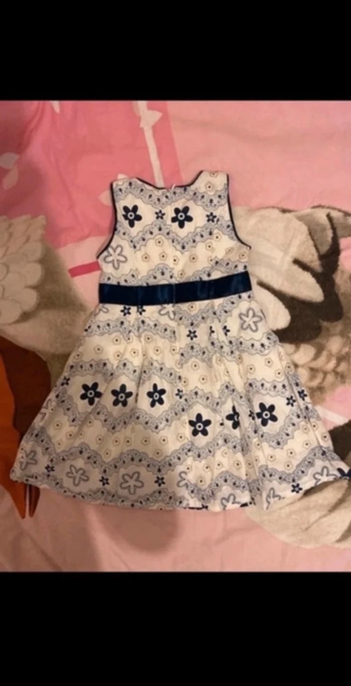 Robe taille 2 ans neuve - photo numéro 2