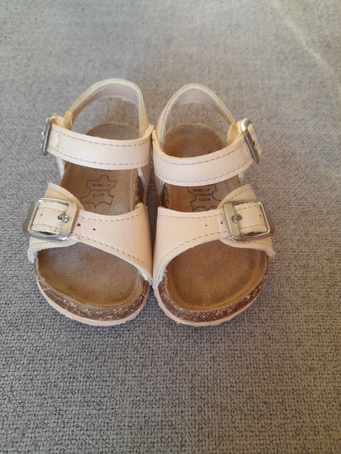 Sandalles fille p.19