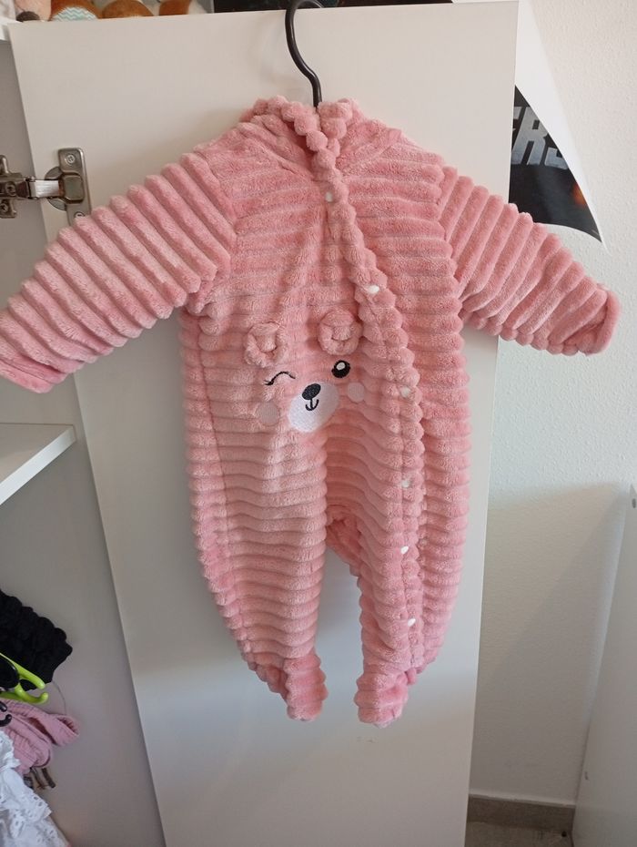Lot vêtements fille 1 mois - photo numéro 2