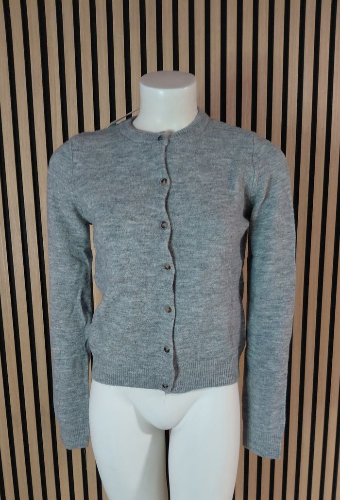 Très joli cardigan gris H&M 🖤