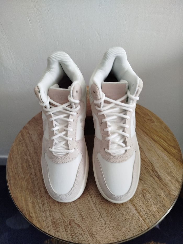 Baskets Nike T 38 - photo numéro 2