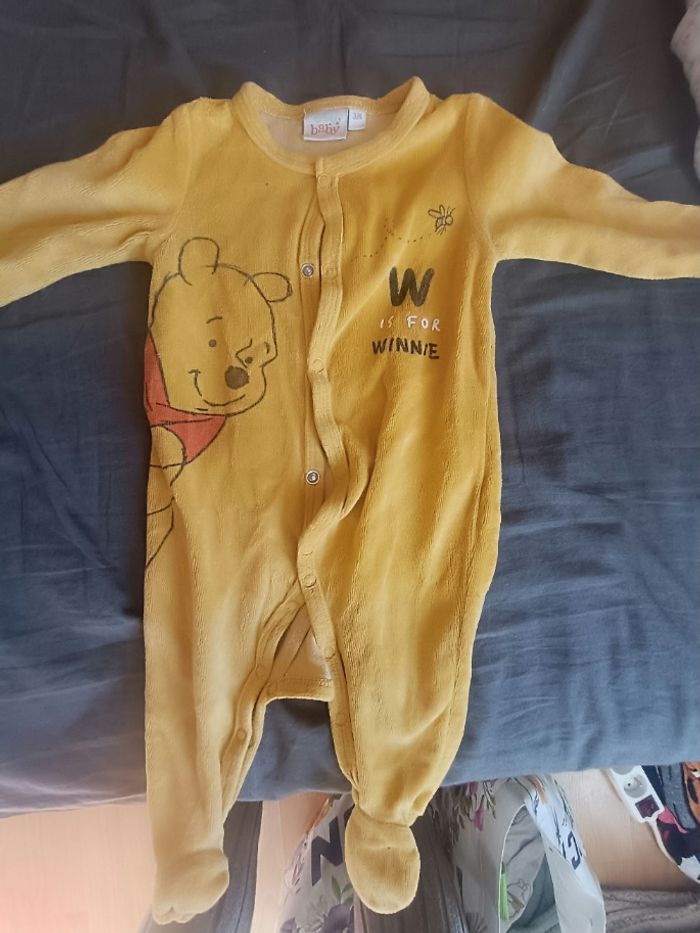 2 pyjamas Winnie l'ourson 3 mois