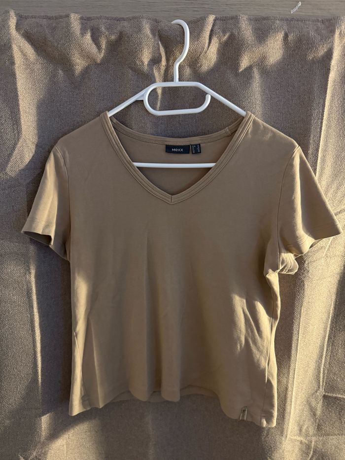 Different t-shirt - photo numéro 5