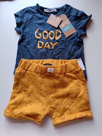 Ensemble t-shirt et bermuda