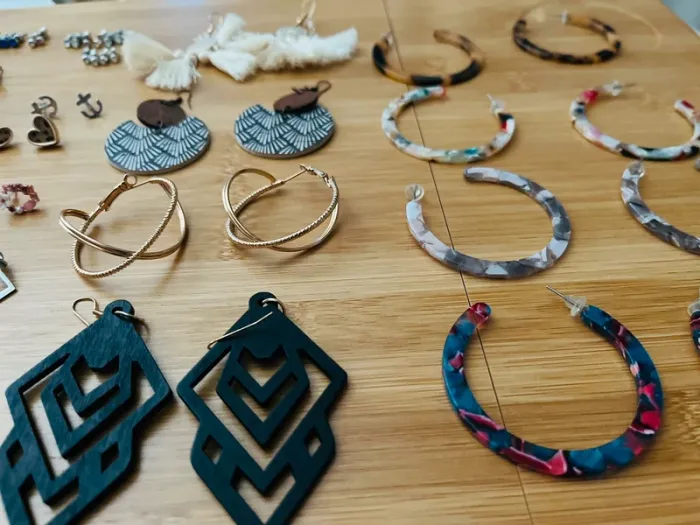Lot de boucles d’oreilles et piercings - photo numéro 8