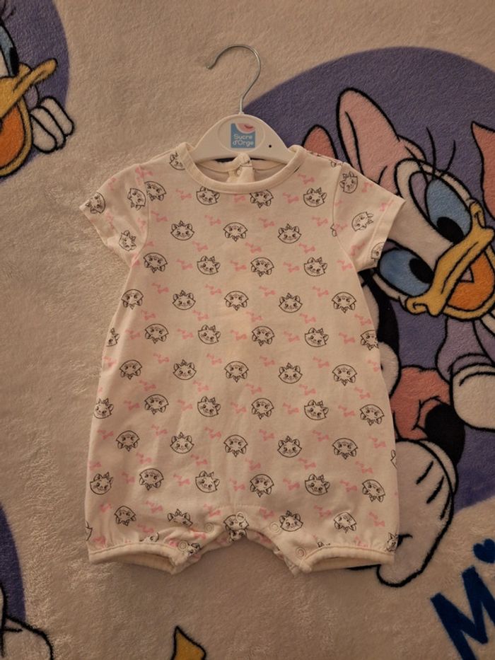 🌸Barboteuse en taille 6 mois neuf🌸