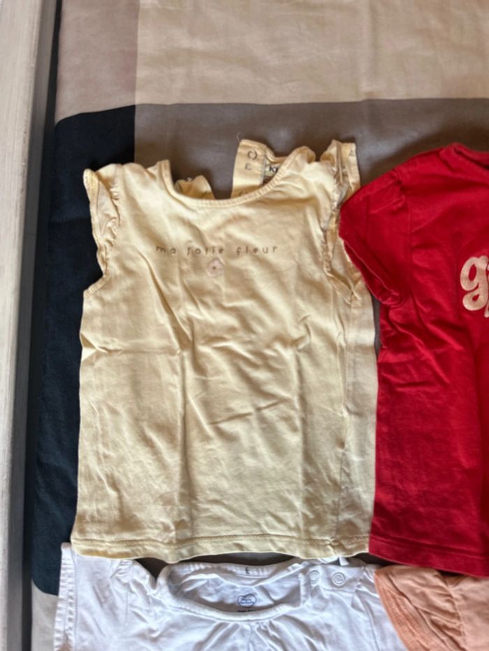 Lot de 6 t-shirt en 24 mois - photo numéro 2